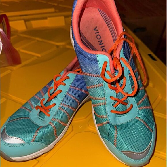 Women’s Vionic Alliance Walking Shoes Size 9 - Picture 7 of 7